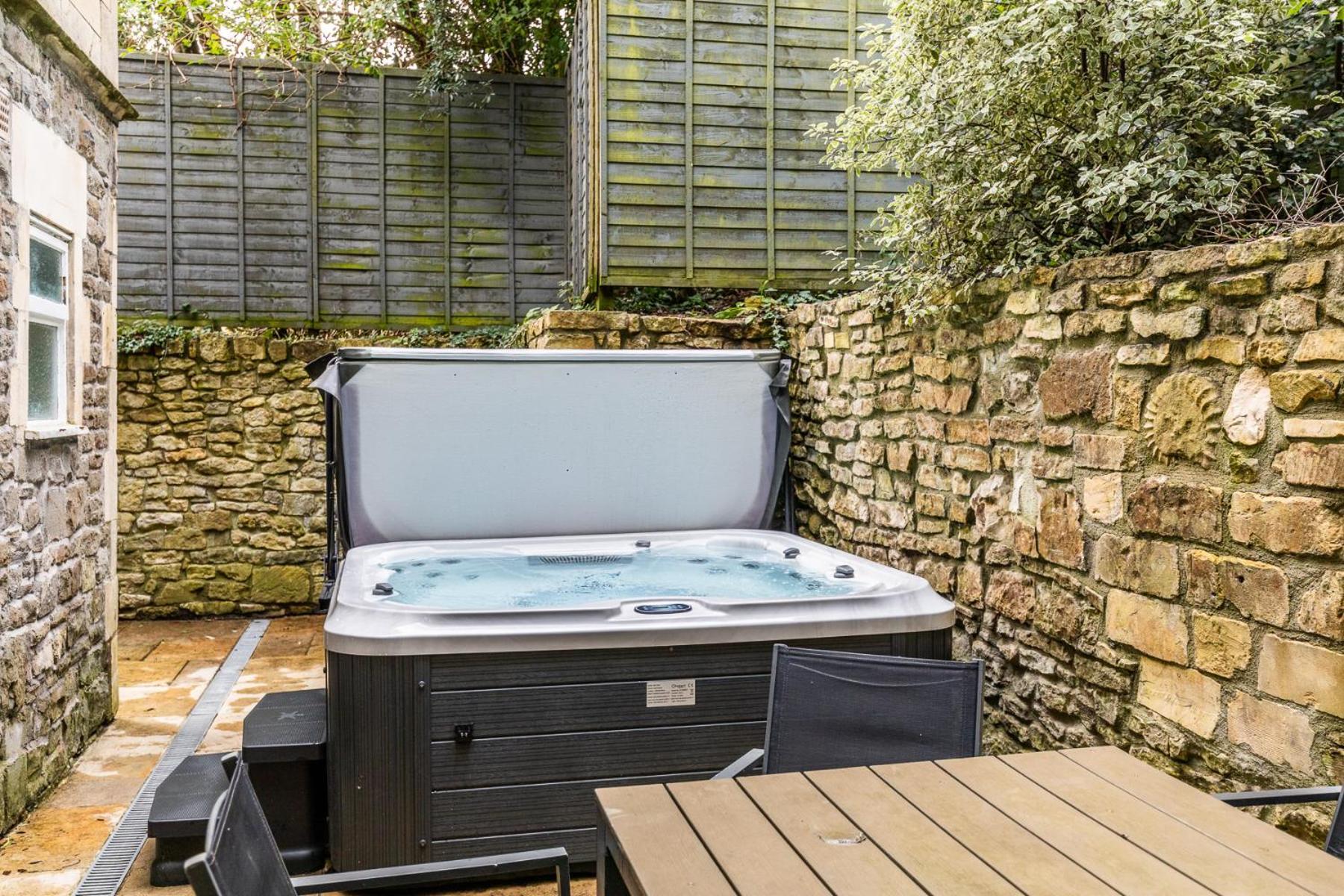 Locksbrook Lodge - Hot Tub - Spacious Outdoor Space Bath Exteriér fotografie